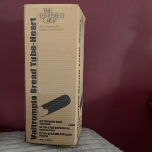 Pampered Chef Heart-Shaped Bread Tube in Brown